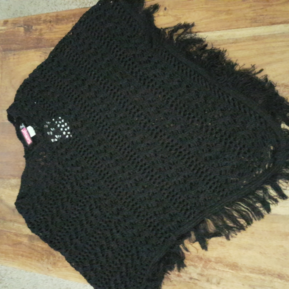 NWT Vintage Boho Hippie Black Crochet Fringe Knit Poncho Sweater